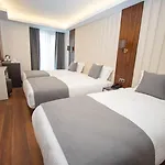 Shining Star Hotel 4*