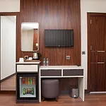 Shining Star Hotel