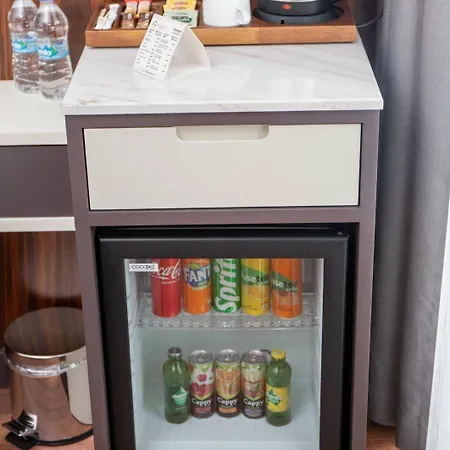 Shining Star Ξενοδοχείο 4*