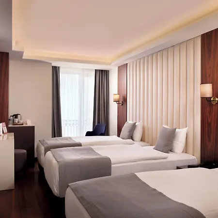 Shining Star Istanbul