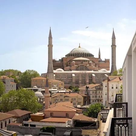 Otel Shining Star 4*